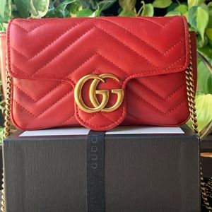 ⛔️SOLD⛔️Authentic Gucci Super Mini